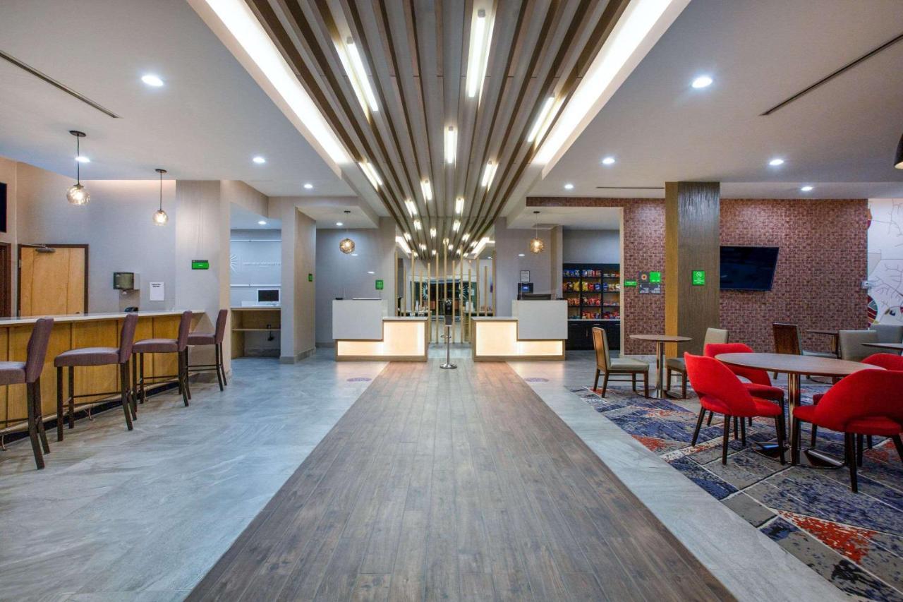 La Quinta Inn & Suites By Wyndham Manassas, Va- Dulles Airport Экстерьер фото