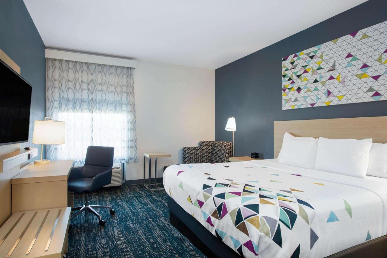 La Quinta Inn & Suites By Wyndham Manassas, Va- Dulles Airport Экстерьер фото